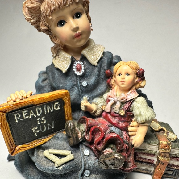 Yesterday's Child Dollstone Collection Michelle Reading Is Fun Teacher 1995 - Picture 5 of 12